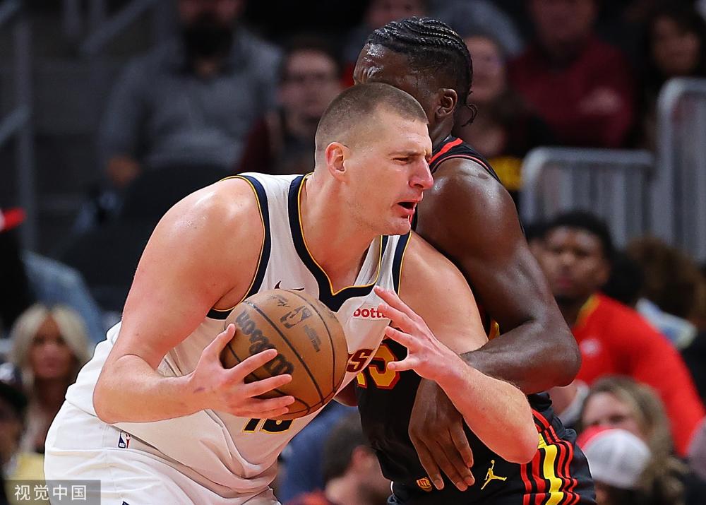 西队在进攻 西队在进攻